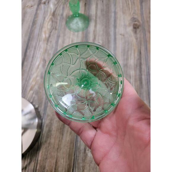 2 Vintage Green Imperial Crackle Candleholders, Uranium Glass - Picture 4 of 6